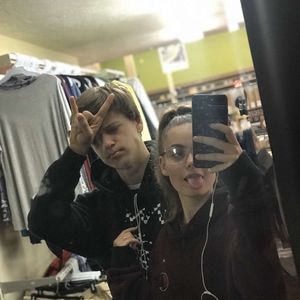 Meet your Posher, Alexis